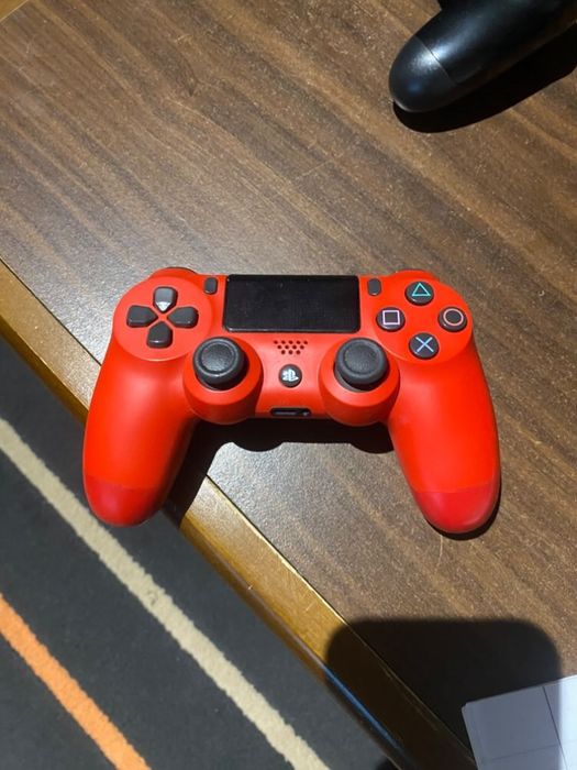 Playstation 4 slim