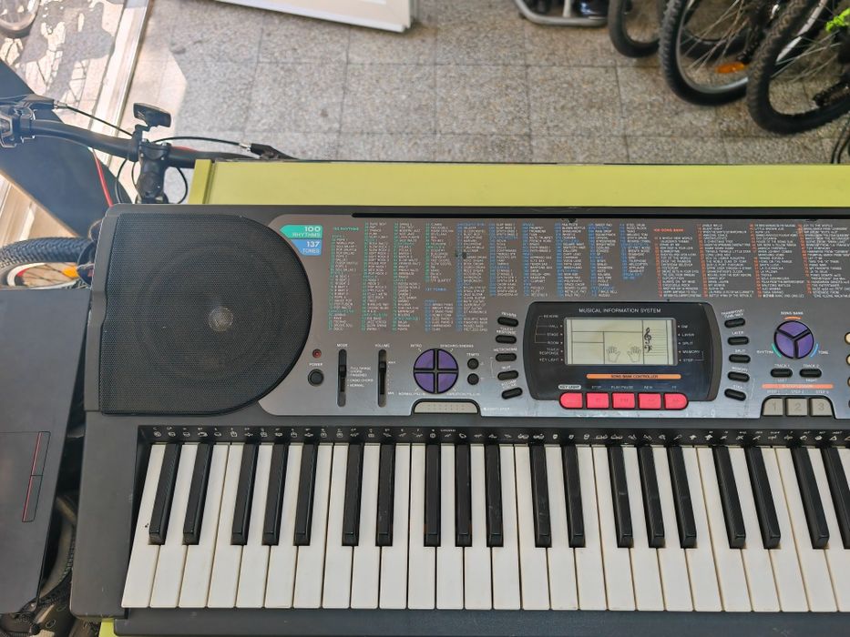 Синтезатор Casio CTK-620L