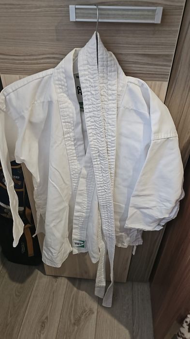 Продам КИМОНО а отличном состоянии