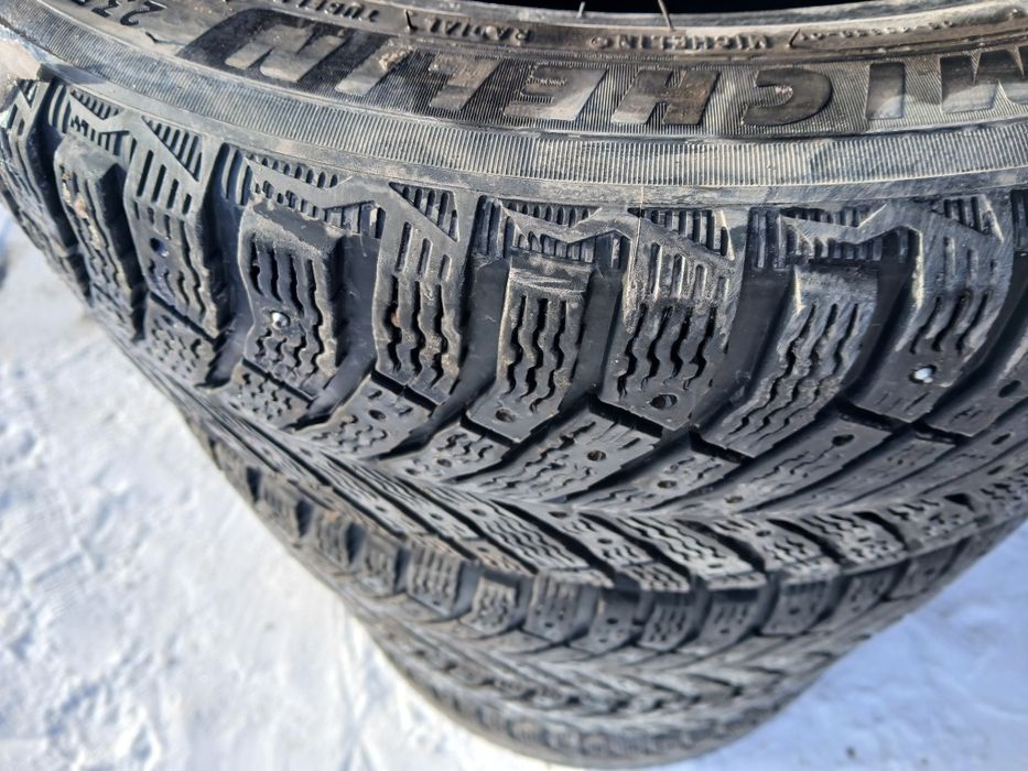 Продам резину на 18