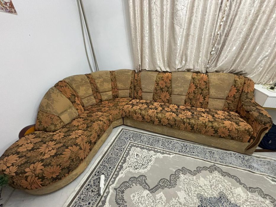 Срочно продам угловой диван!