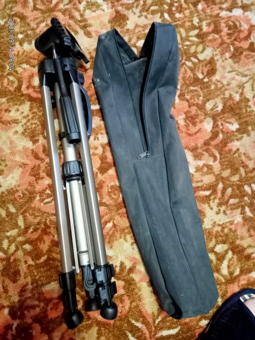 Штатив для фото видео