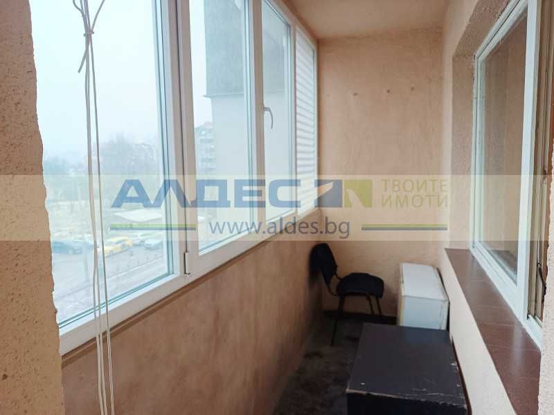 Продава непреходен двустаен ап. в Люлин 10!