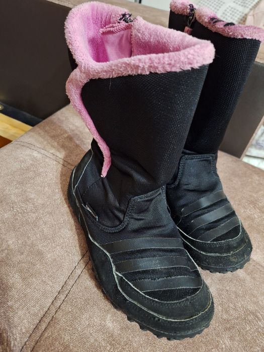 Оригинални боти Адидас 35 номер