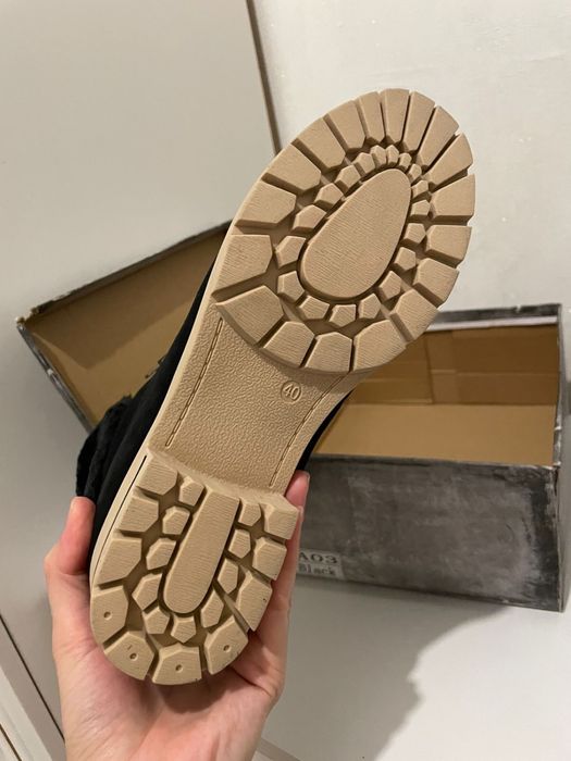 Зимние женские ботинки