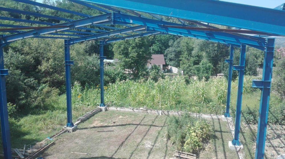 Hale metalice și confecții metalice