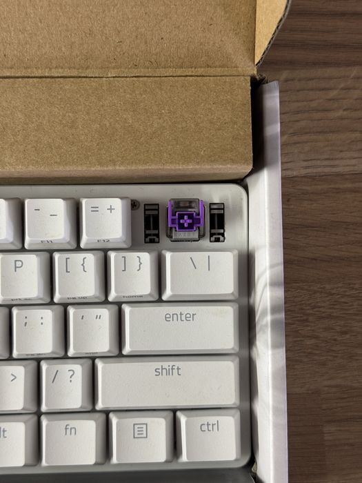 Tastatură Gaming Razer Huntsman Mini - 60% Optical Purple Switch