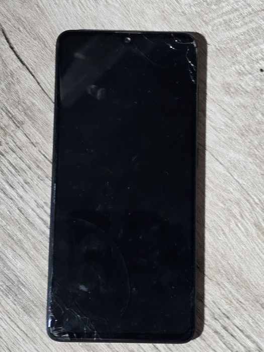 Samsung A41, под запчасти (кроме экрана все целое)