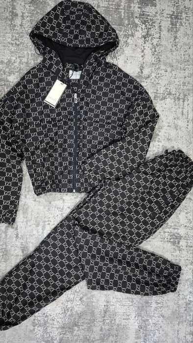 Compleu dama diferite modele