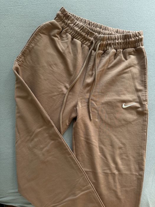 Дамски спортен екип