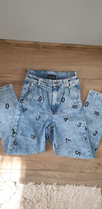 Дамски дънки 20 лв. броя