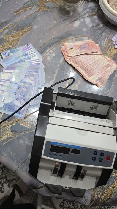 Продам машинку для счета денег DORS CT1040.