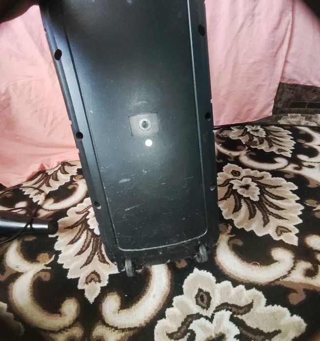 Колонка хорошая звук отличный