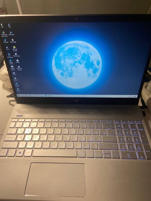 HP Pavilion Laptop 15-cs0069ur.
