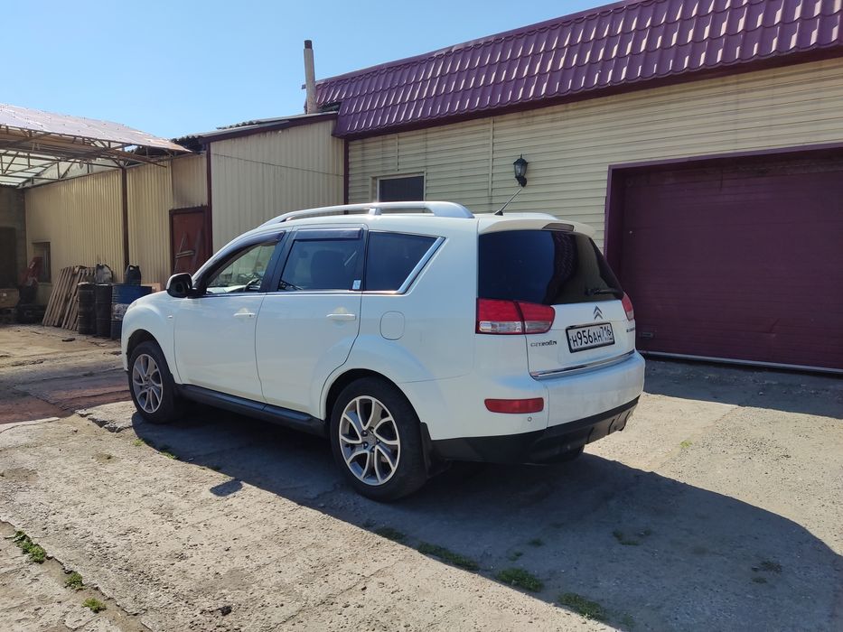 Автомобиль Citroen C-Crosser