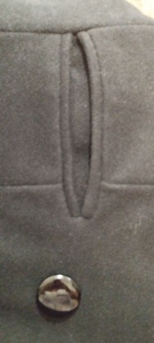 Молодежное женское пальто черного цвета  размер 44-46