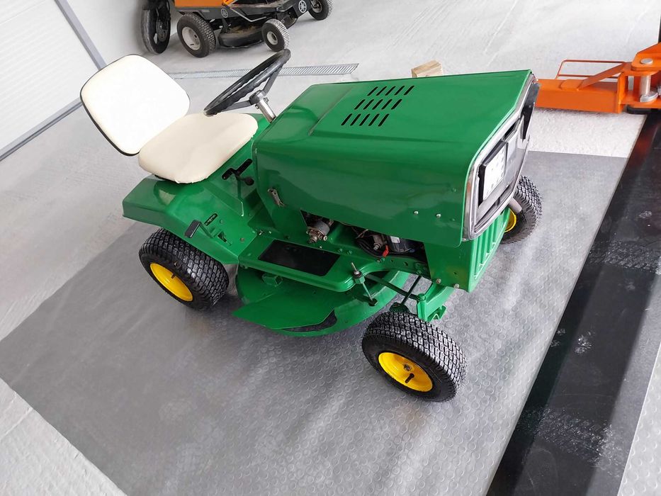 Тракторна косачка за трева хускварна