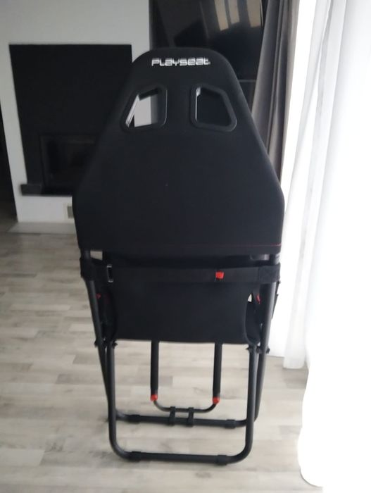 Vând volan G923 cu tot cu scaun și suport volan