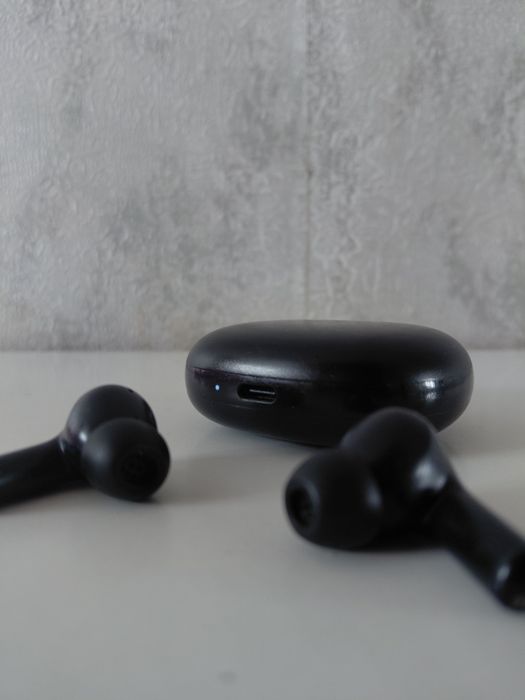 продаю Xiaomi Redmi buds 4 active