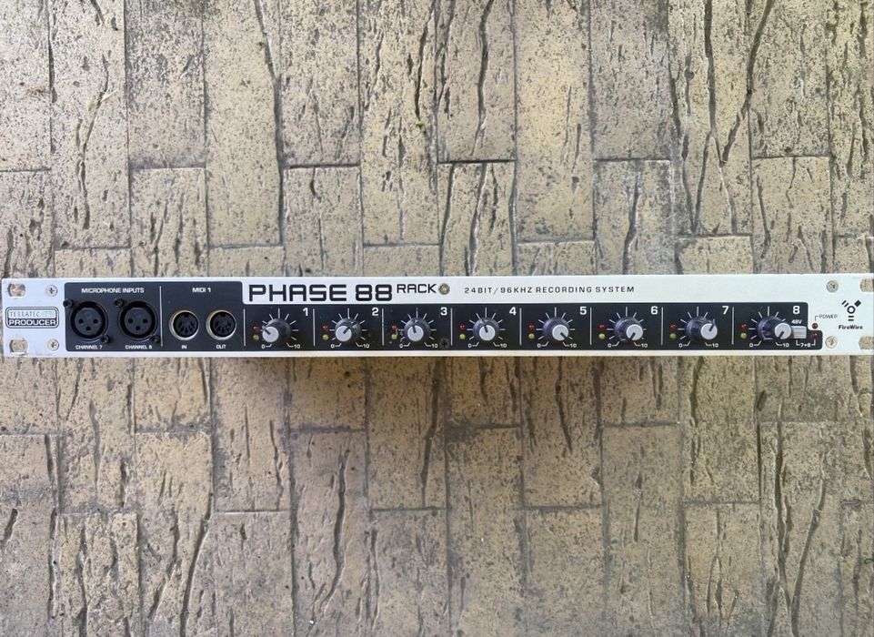 Terratec Phase 88 rack