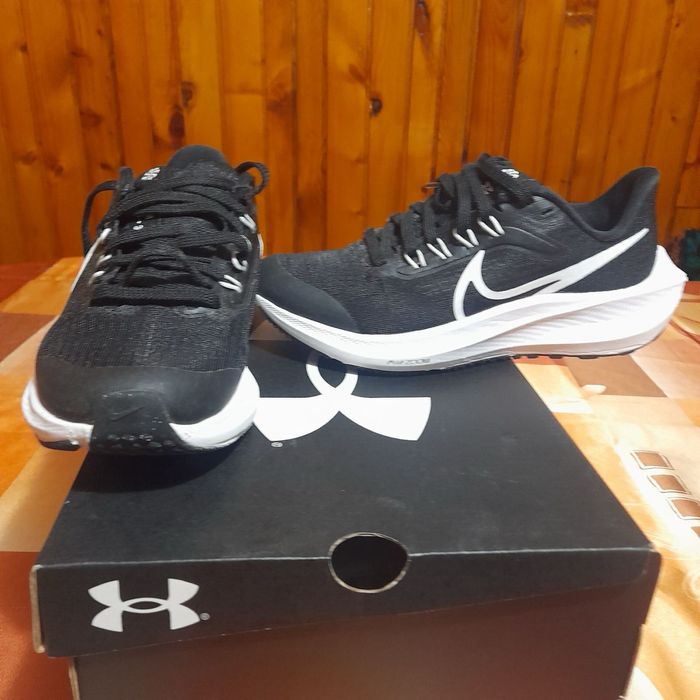 Маратонки Nike 33 номер