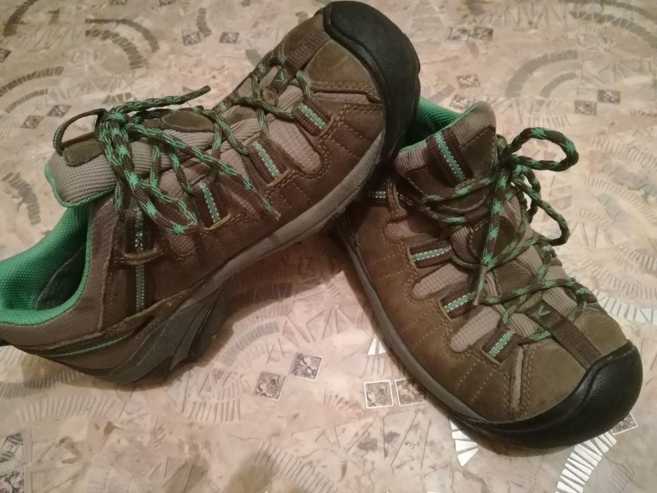 Продам обувь 37/5