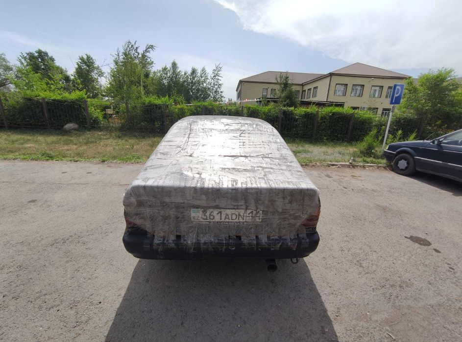 Автомобиль Ниссан