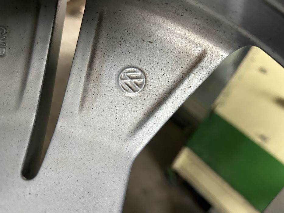 VW Passat alltrak 18 5X112