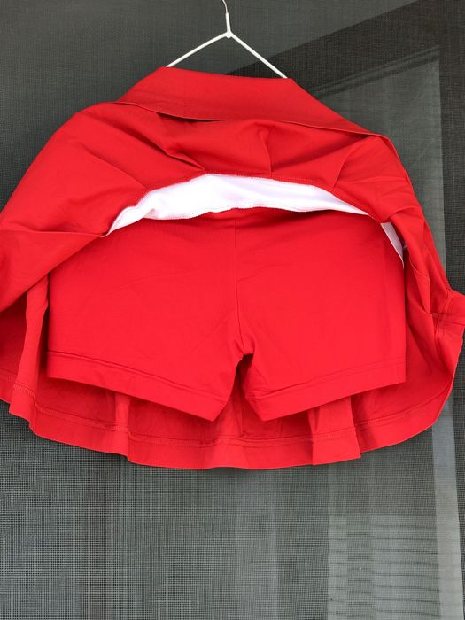 Спортна пола с клин Adidas Climalite - размер S, Отлично състояние