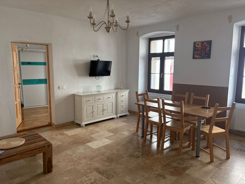 Inchiriez apartament 55 mp - Strada Castelului. Disponibil 1 iulie