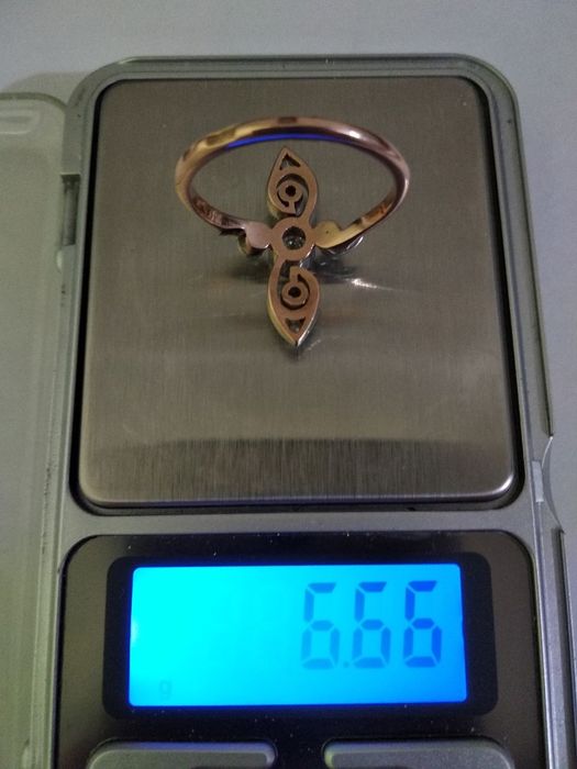 Кольцо с бриллиантами