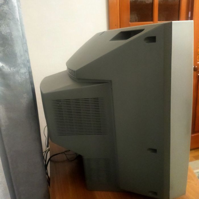 Телевизор модели LG