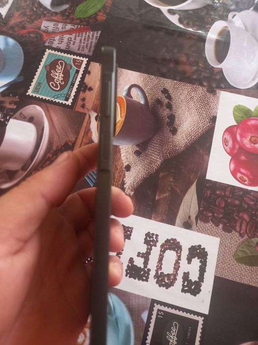 Телефон сотилади