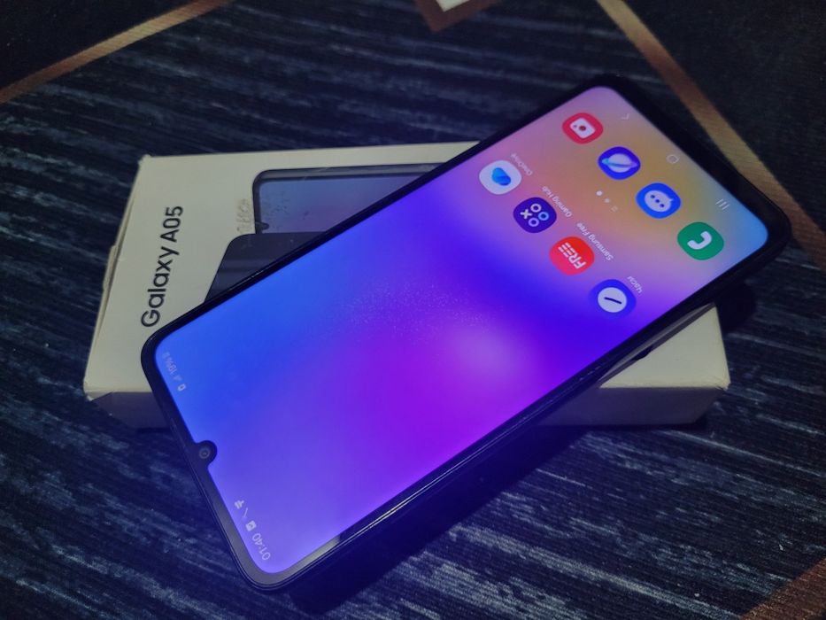 Продам смартфон Samsung A05