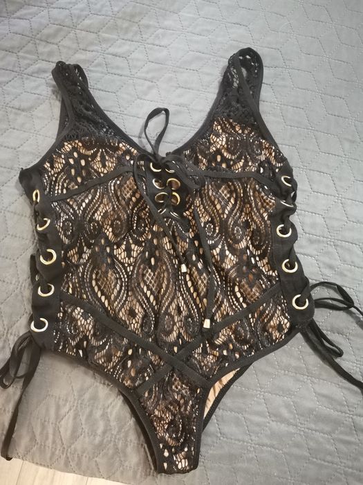 Цял дамски бански