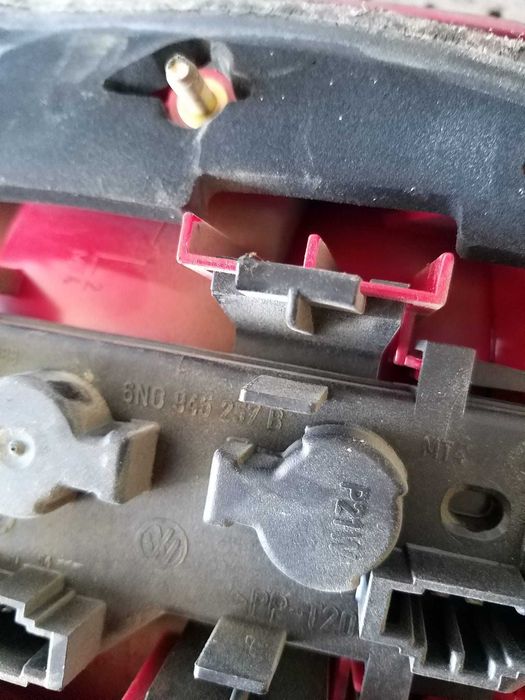 Stop tripla lampa stanga vw polo 6n 6n0945257b