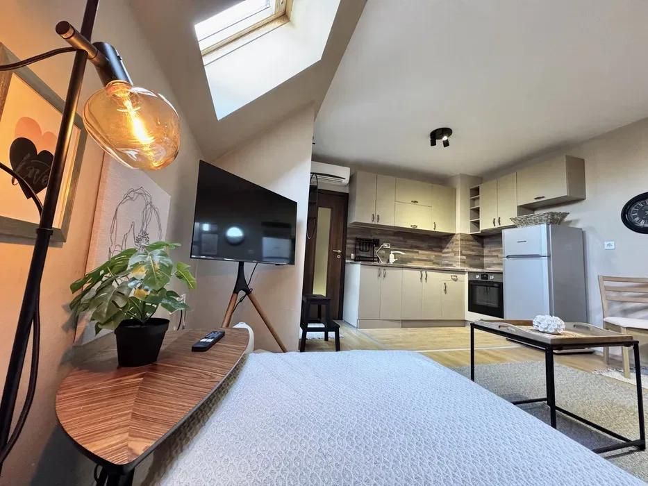 Дава се под наем Двустаен апартамент в Варна, Конфуто - 60 кв.м за 558.45 € - Снимка #3