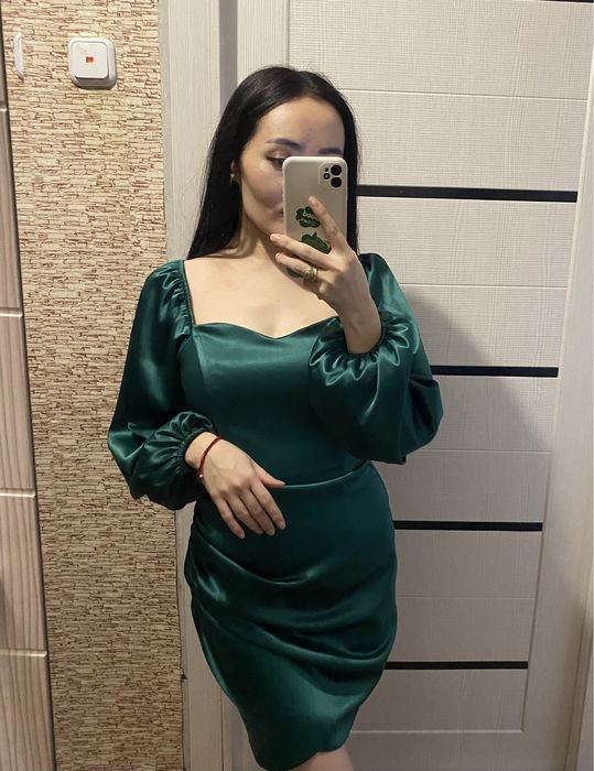 Изумрудное платье