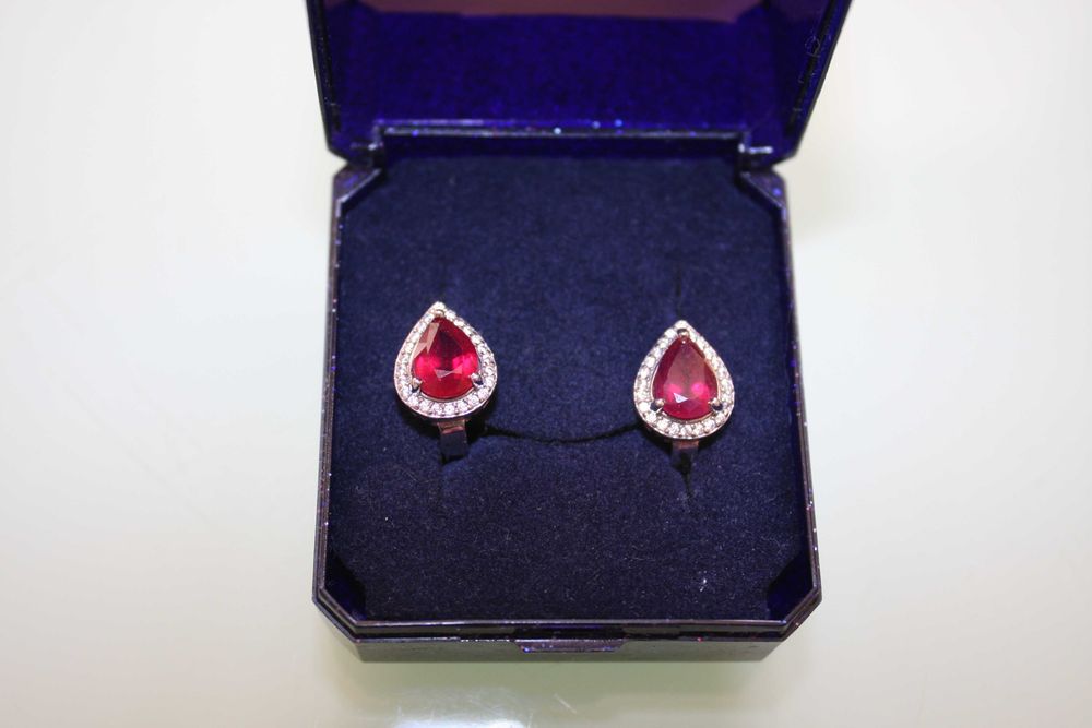 Серебряные серьги с натуральными рубинами