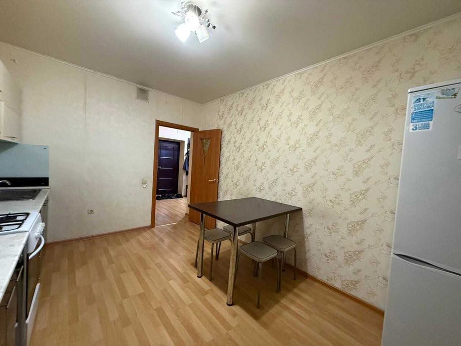 Продам 1 комнатную квартиру в 5 микрорайоне