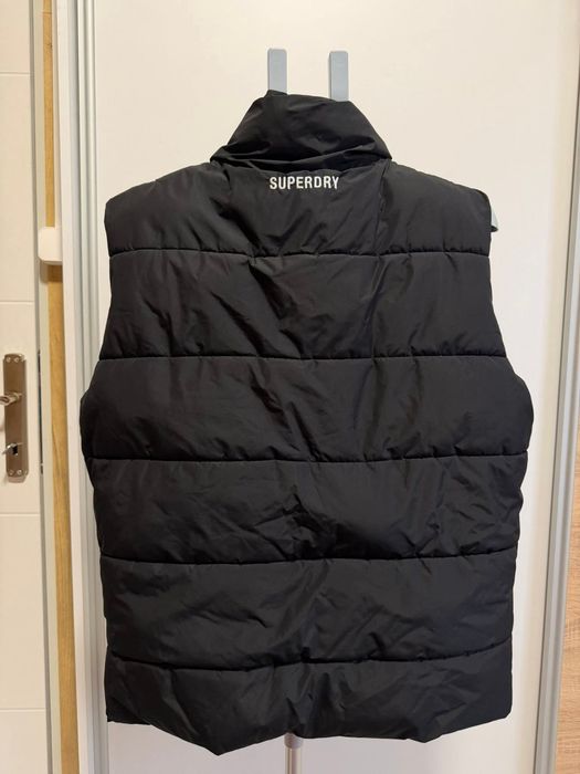 Яке Trapstar 
Елек superdry- 50 евро размер М
Яке trap