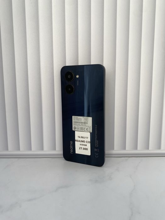 Realme C33 64.