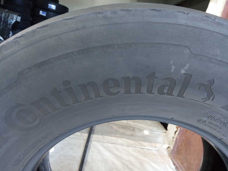 1 тежкотоварна гума 305/70R19.5 Continental Hybrid HS3 148/145M 18PR