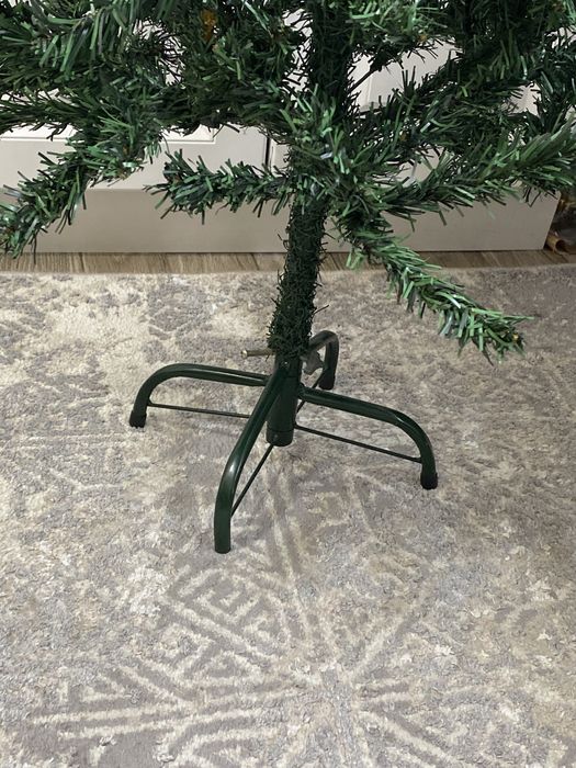 Елка искусственная