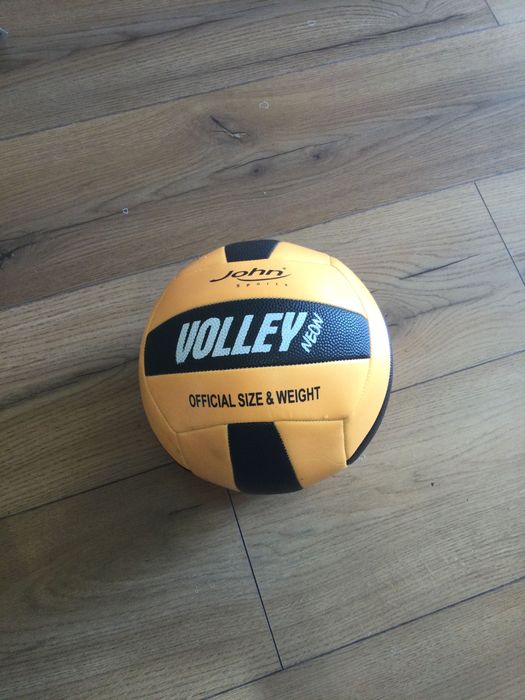 Волейболна топка