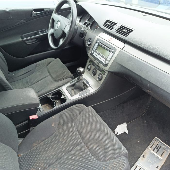Dezmembrez vw passat b6