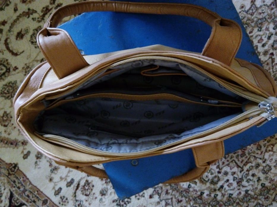 Новая сумка Привезена из Дубаев