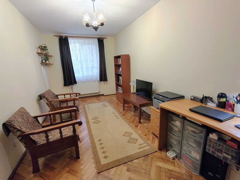Apartament 3 camere decomandat, zona Vivo Mall