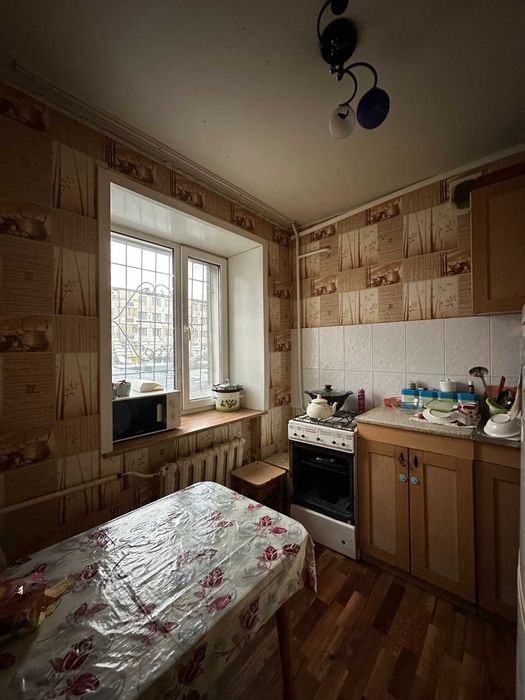 Продам 2-х комнатную квартиру в центре города