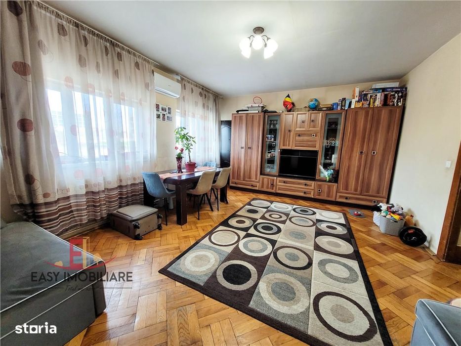 Apartament 4 camere , Piata Matei Corvin , 95mp , Semi-Central